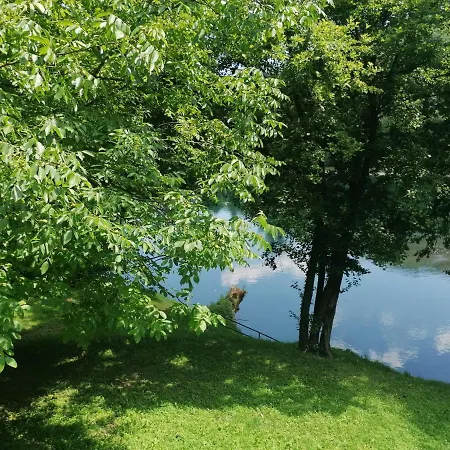 Vikendica Na Drini Drinski Odmor