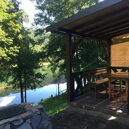 펜션 Vikendica Na Drini Drinski Odmor Crnca