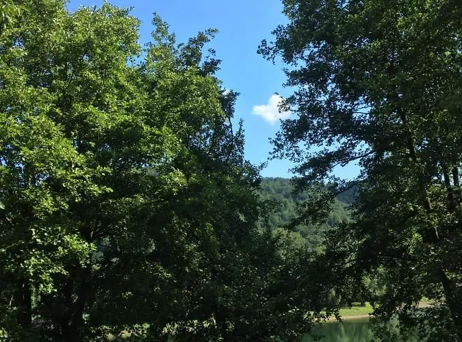 Vikendica Na Drini Drinski Odmor Case de vacanță