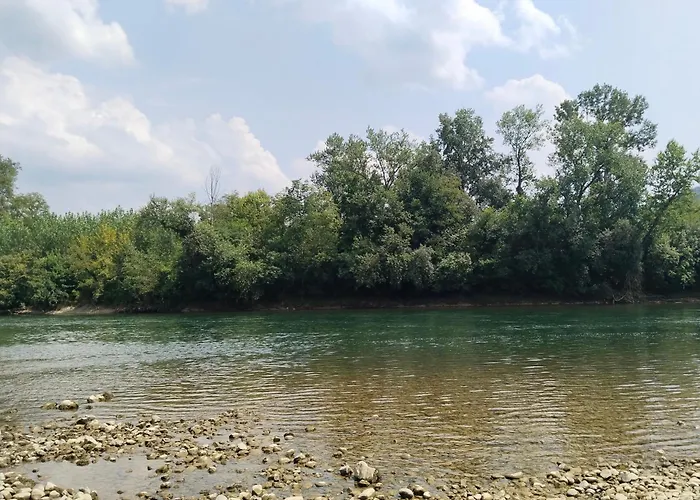 Vikendica Na Drini Drinski Odmor Case de vacanță